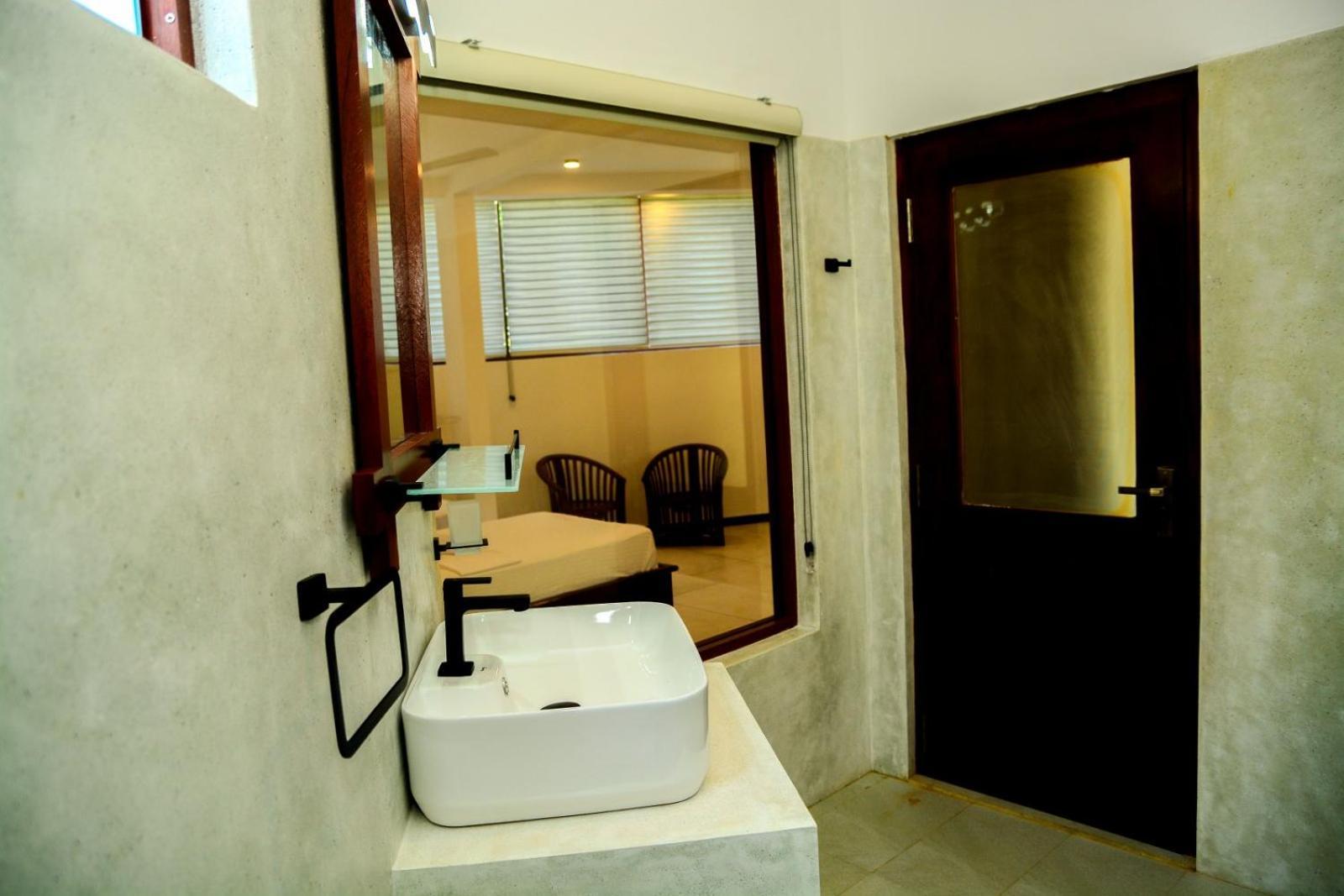 Coconut Style Restaurant & Milinda Guest Hotel อูนาวาตูนา ภายนอก รูปภาพ