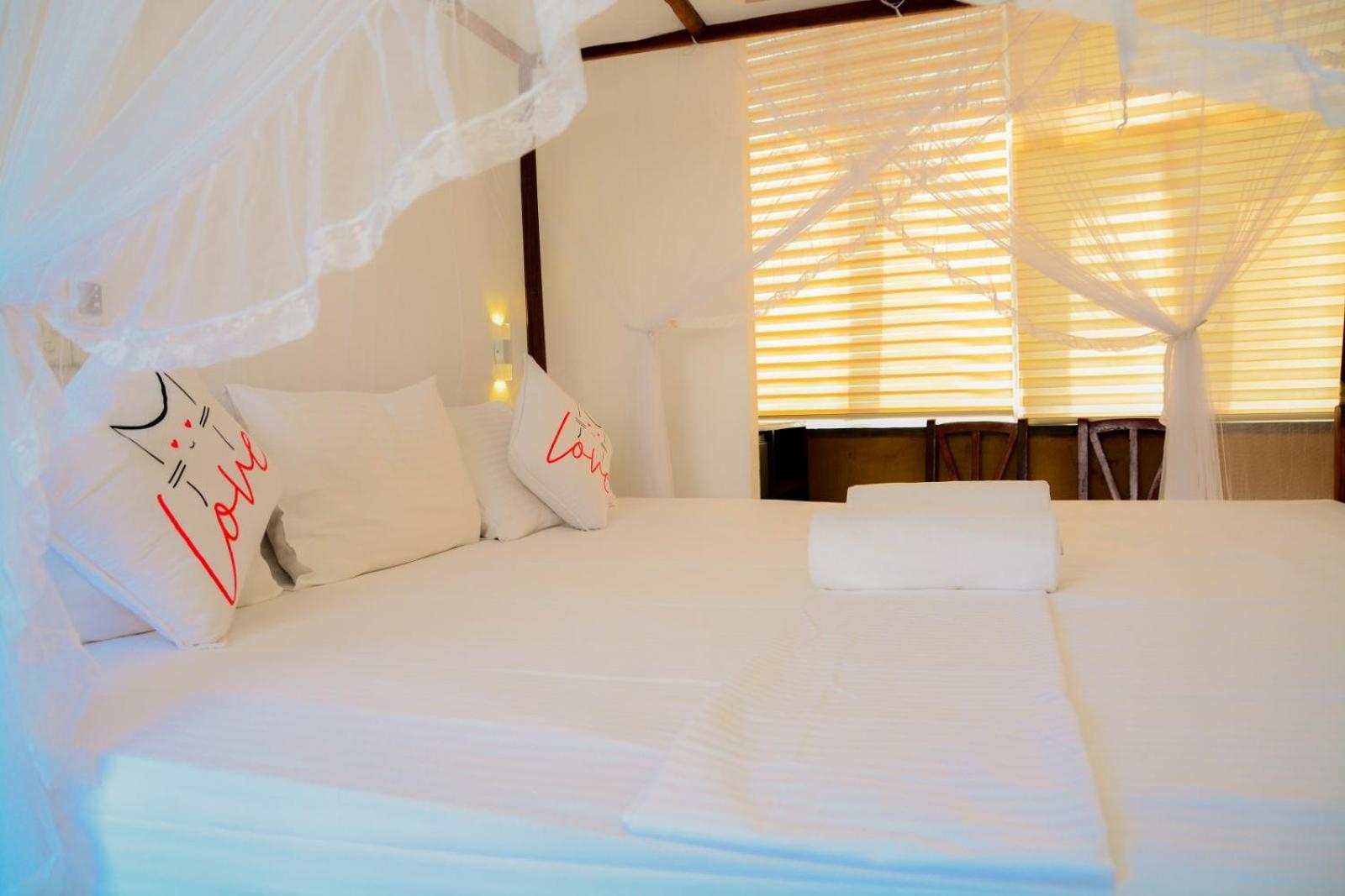 Coconut Style Restaurant & Milinda Guest Hotel อูนาวาตูนา ภายนอก รูปภาพ