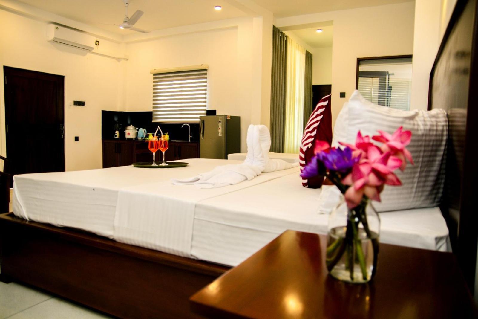 Coconut Style Restaurant & Milinda Guest Hotel อูนาวาตูนา ภายนอก รูปภาพ