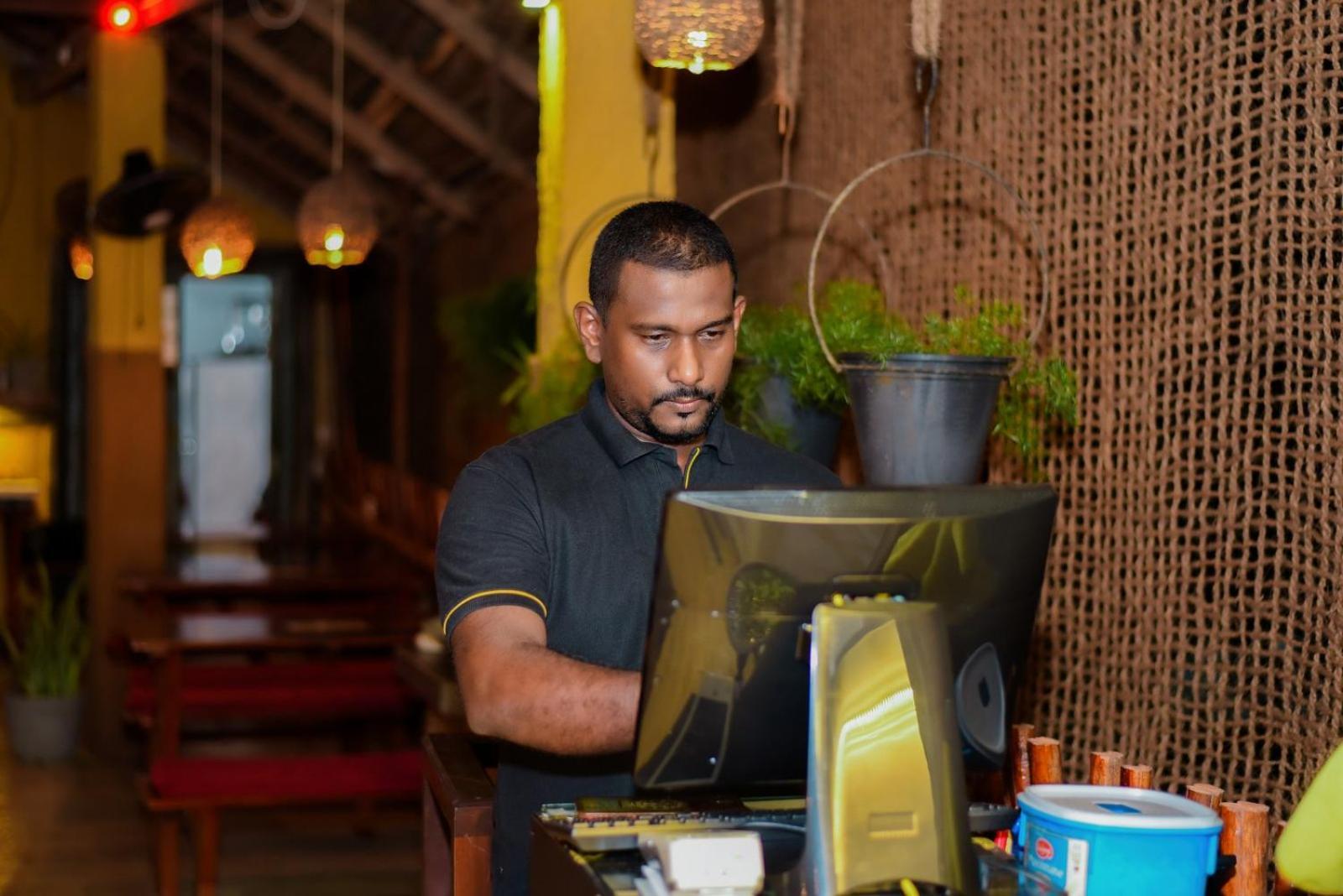 Coconut Style Restaurant & Milinda Guest Hotel อูนาวาตูนา ภายนอก รูปภาพ